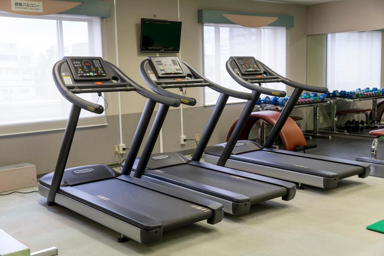 Nagoya Tokyu Hotel Luaran gambar Treadmills in a gym