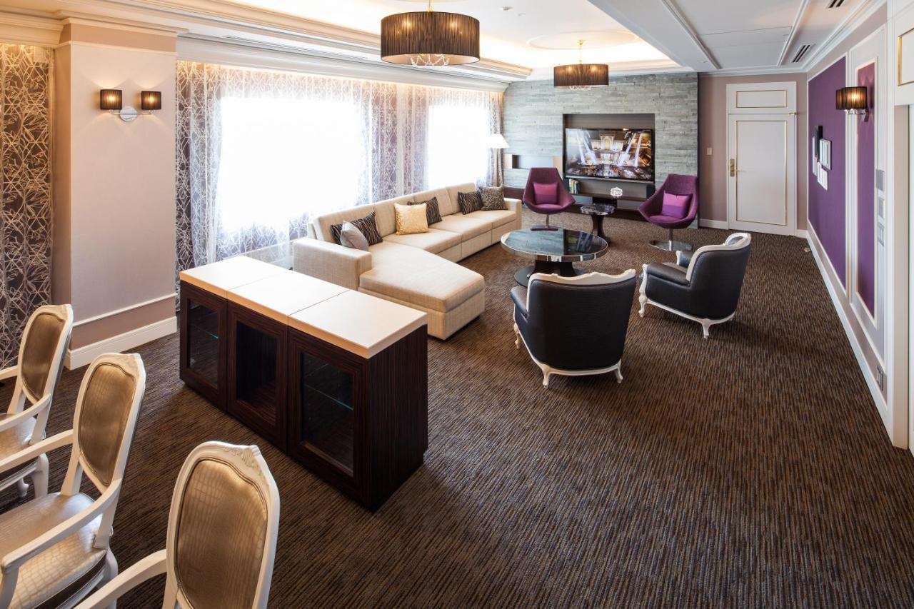 Nagoya Tokyu Hotel Luaran gambar The 2012 renovation of the 10,000-square-foot (930 m2) Presidential Suite at the Fairmont Olympic Hotel in Seattle, Washington, United States.