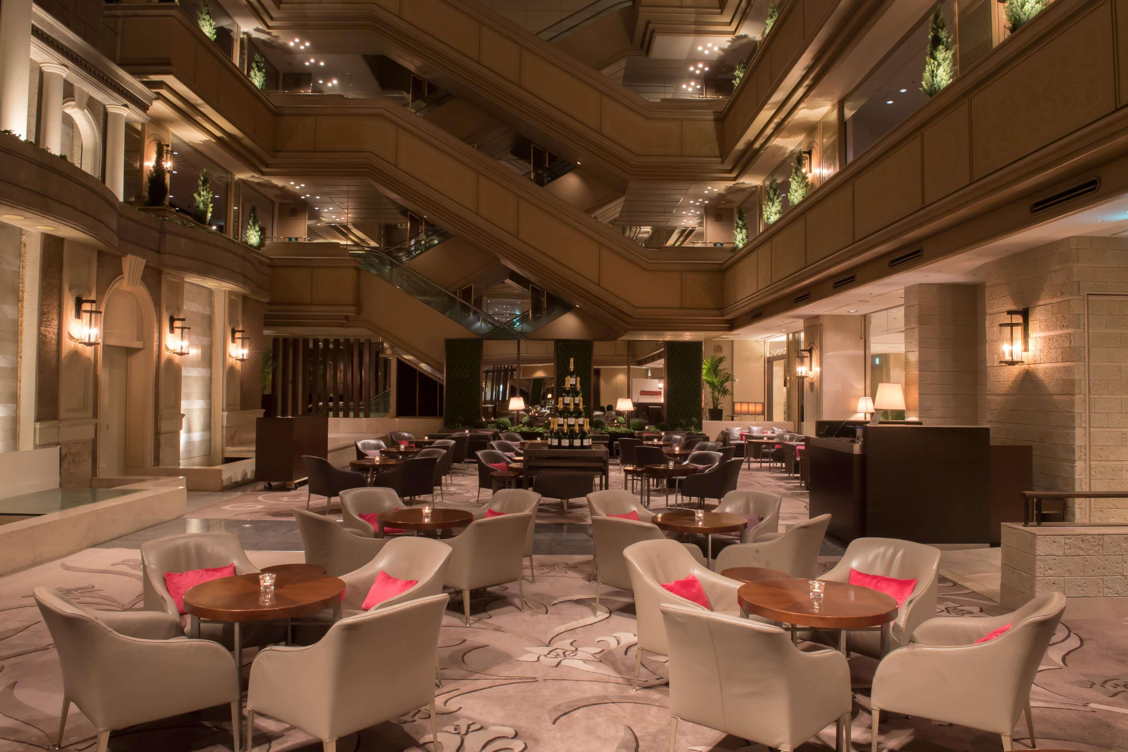 Nagoya Tokyu Hotel Luaran gambar The lobby
