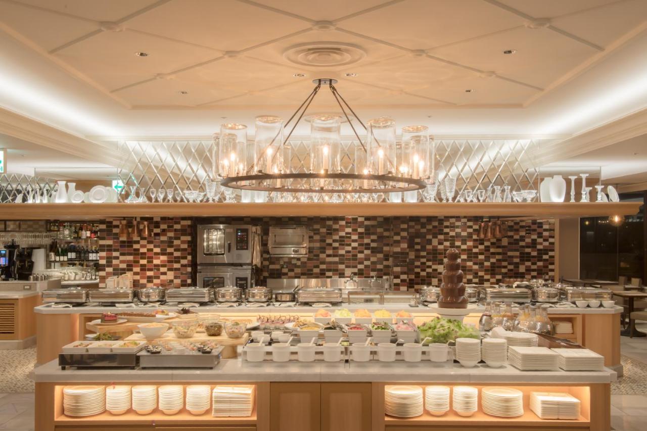 Nagoya Tokyu Hotel Luaran gambar The buffet at the lounge