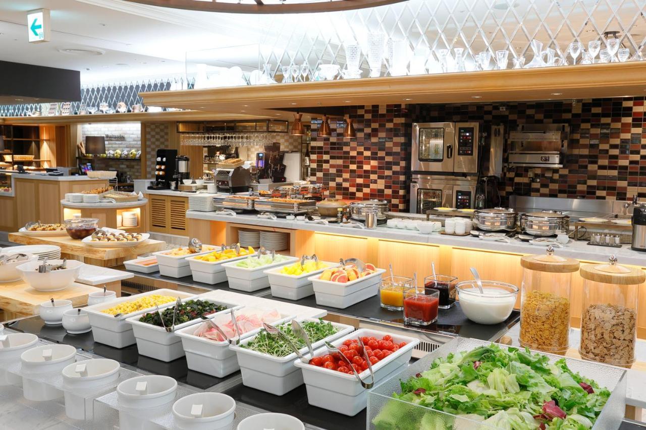 Nagoya Tokyu Hotel Luaran gambar A salad bar